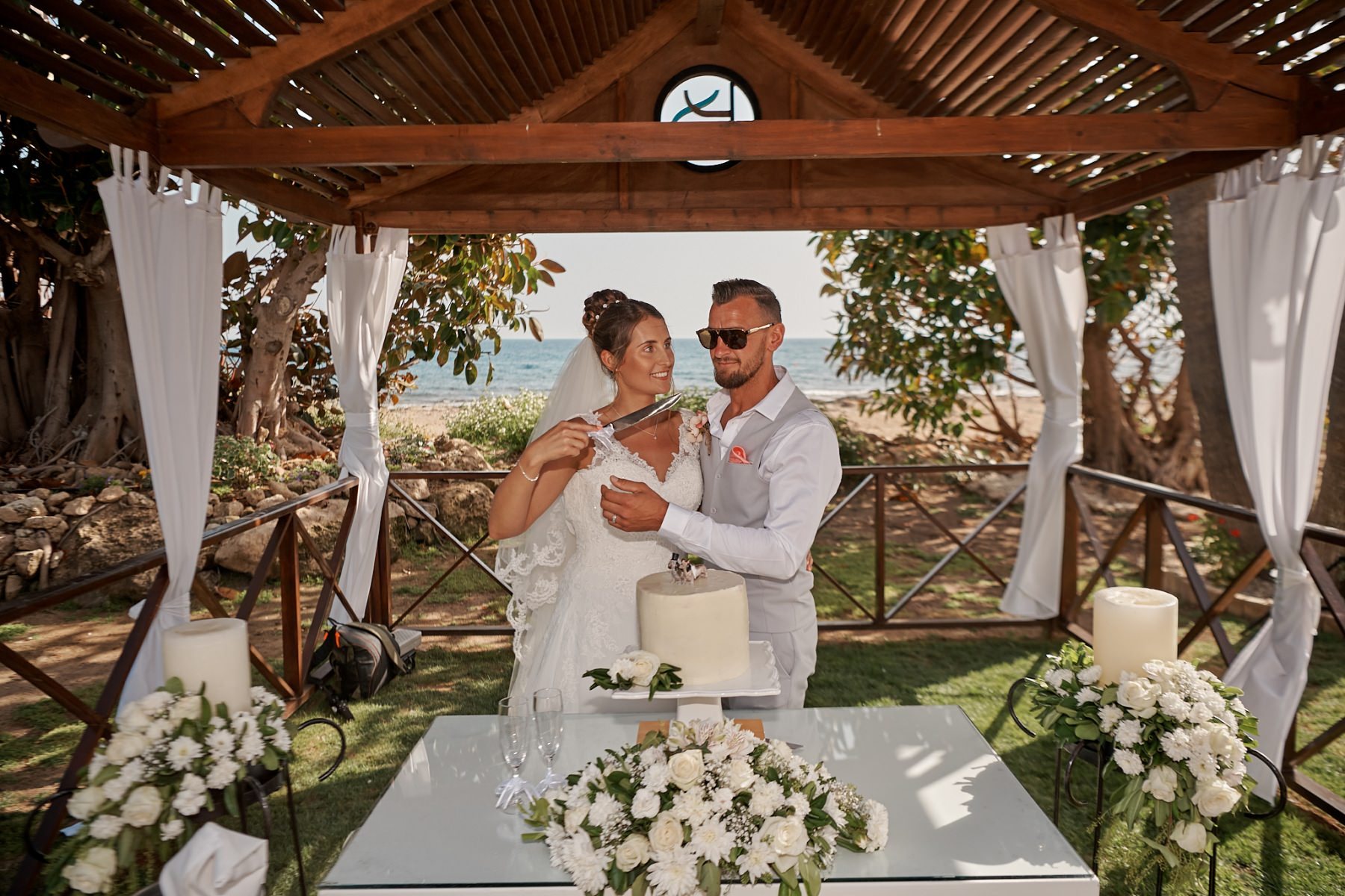 The Wedding of Hannah and Ross at the Louis Imperial Beach Hotel in Paphos