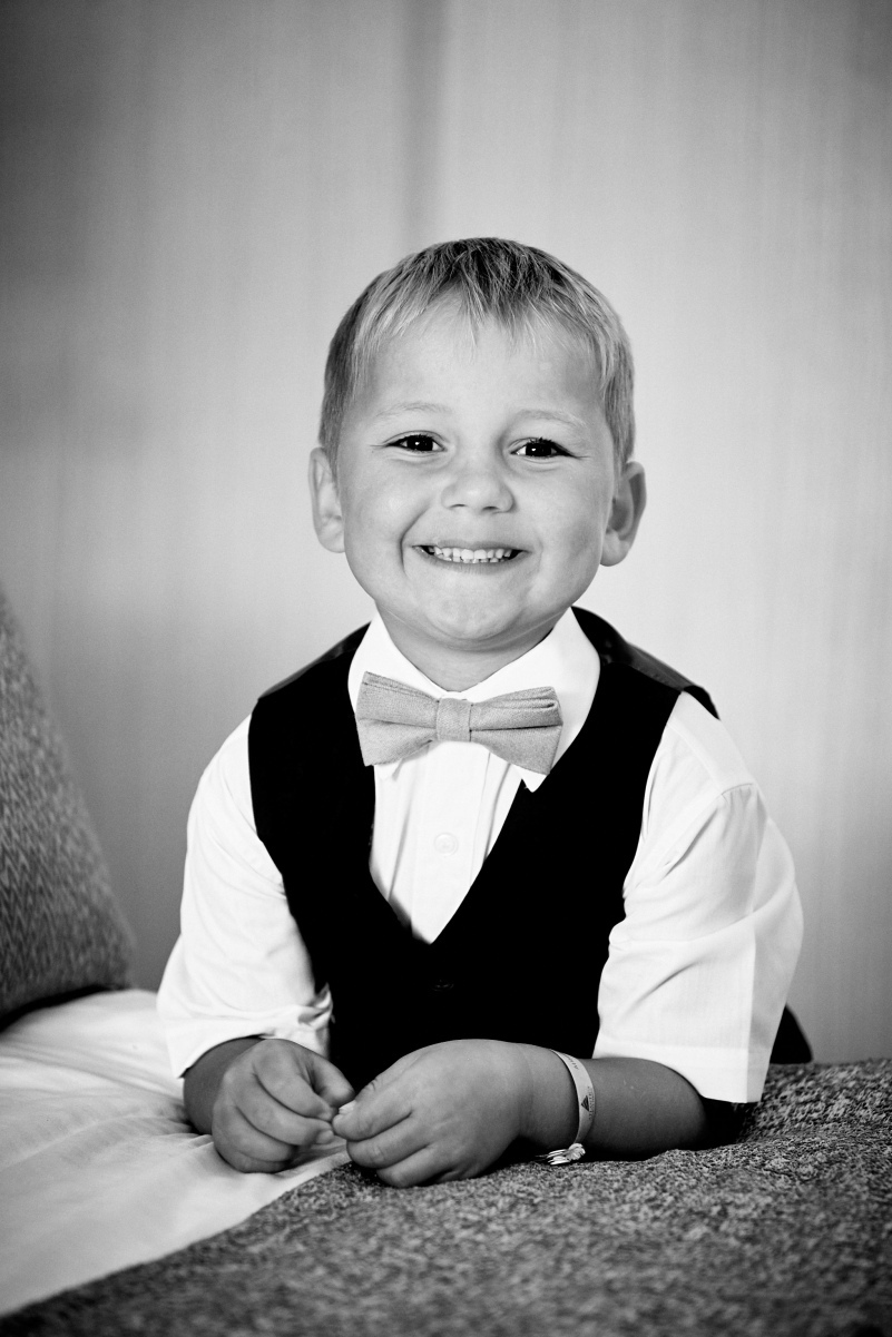 22-MONOCHROME-SMALL-QUICK-VIEWING-FACEBOOK-0113