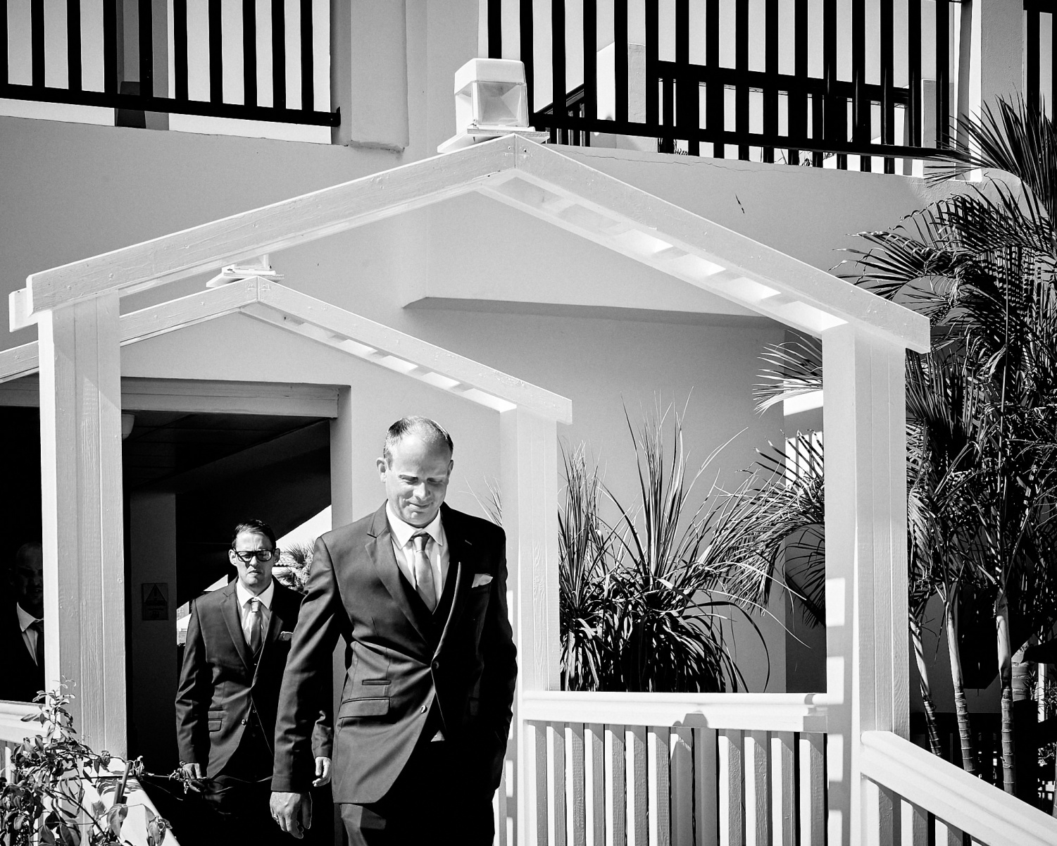 22-MONOCHROME-SMALL-QUICK-VIEWING-FACEBOOK-0125