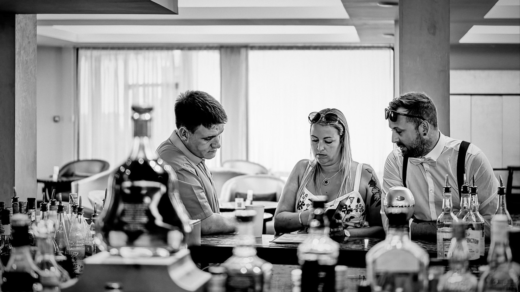 22-MONOCHROME-SMALL-QUICK-VIEWING-FACEBOOK-0189