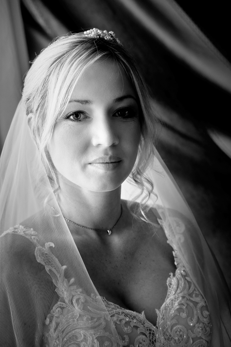 22-MONOCHROME-SMALL-QUICK-VIEWING-FACEBOOK-0213