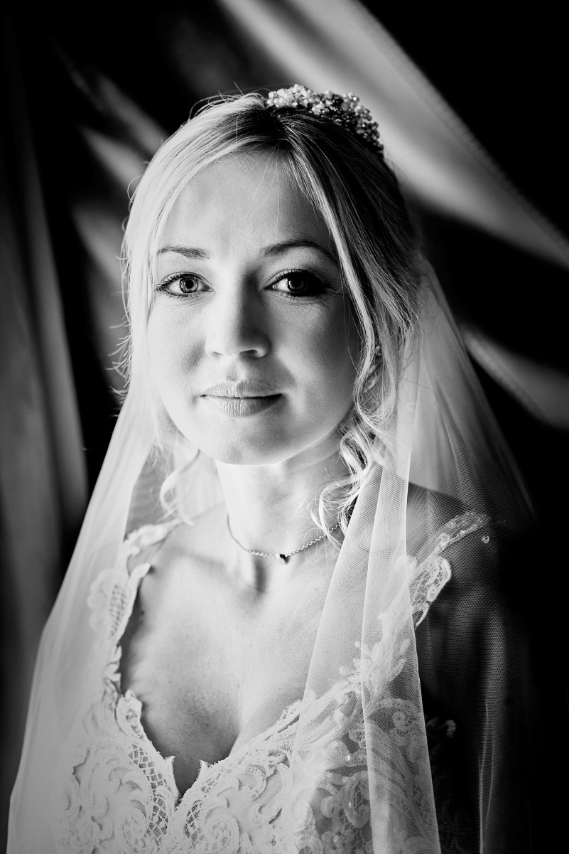 22-MONOCHROME-SMALL-QUICK-VIEWING-FACEBOOK-0217