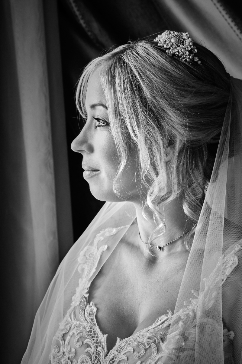 22-MONOCHROME-SMALL-QUICK-VIEWING-FACEBOOK-0218
