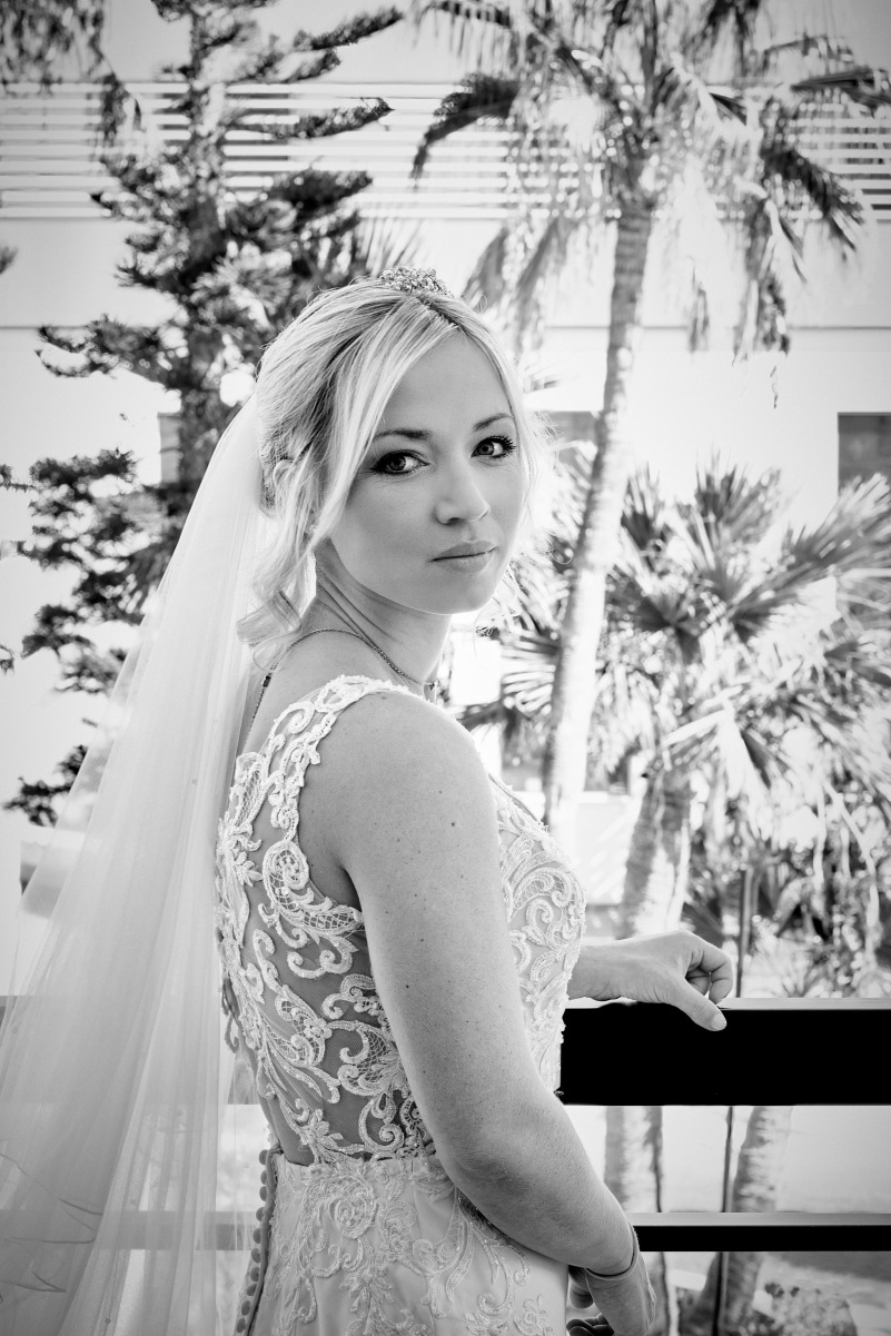 22-MONOCHROME-SMALL-QUICK-VIEWING-FACEBOOK-0228