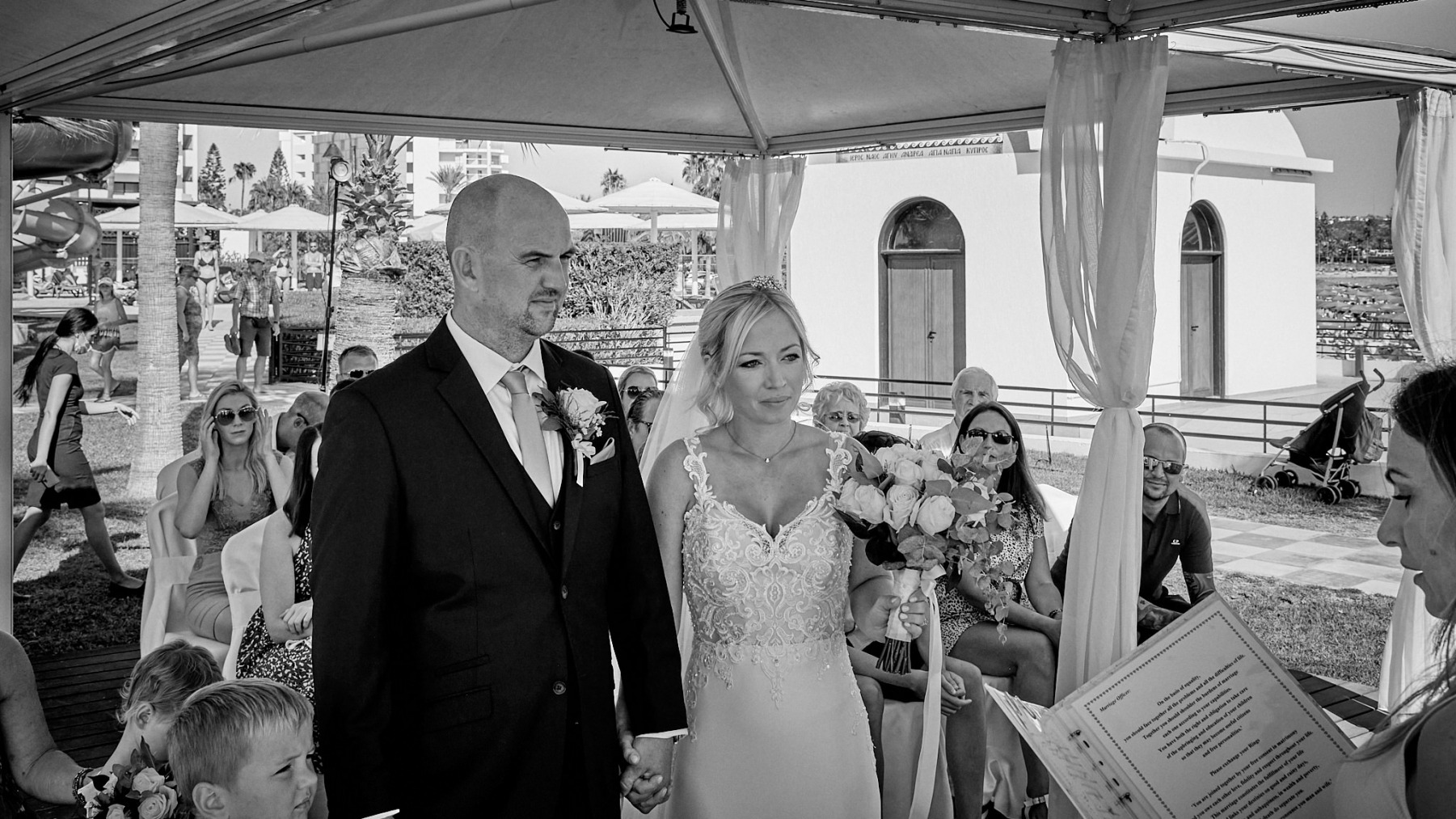 22-MONOCHROME-SMALL-QUICK-VIEWING-FACEBOOK-0271