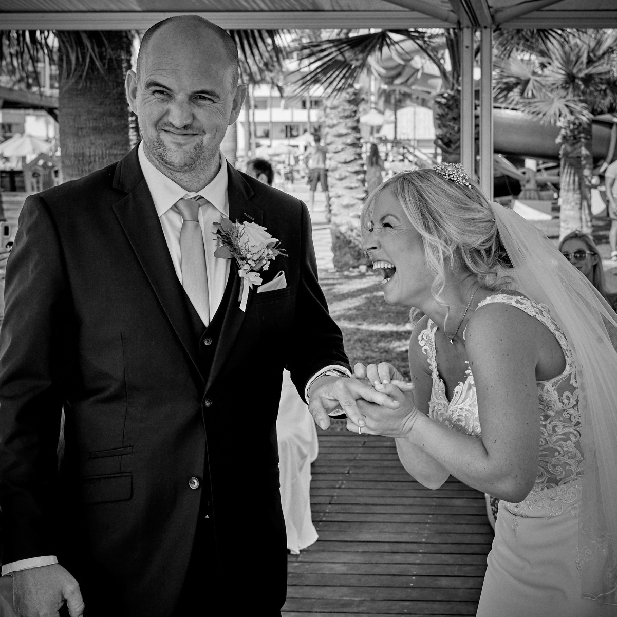 22-MONOCHROME-SMALL-QUICK-VIEWING-FACEBOOK-0295