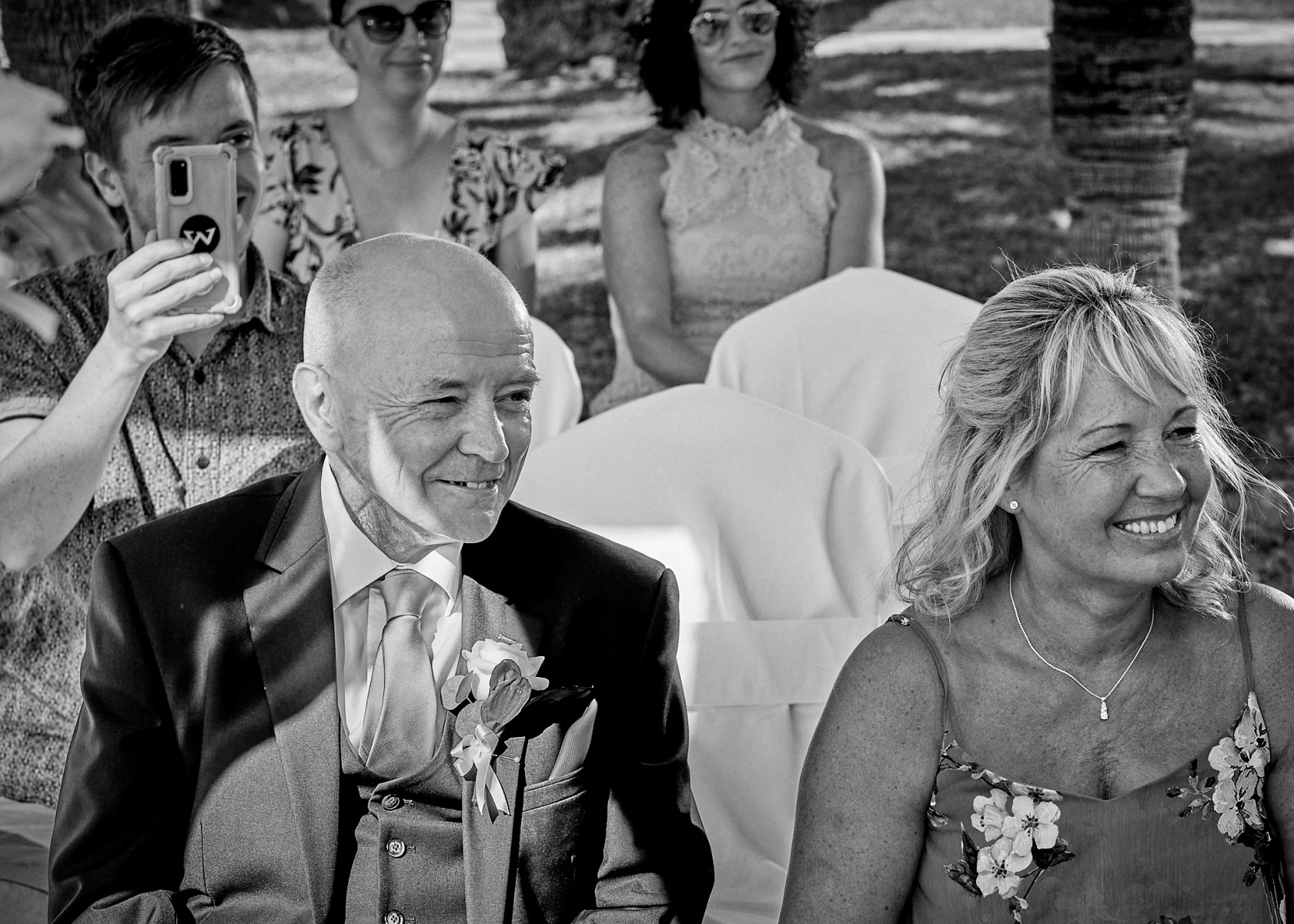22-MONOCHROME-SMALL-QUICK-VIEWING-FACEBOOK-0298