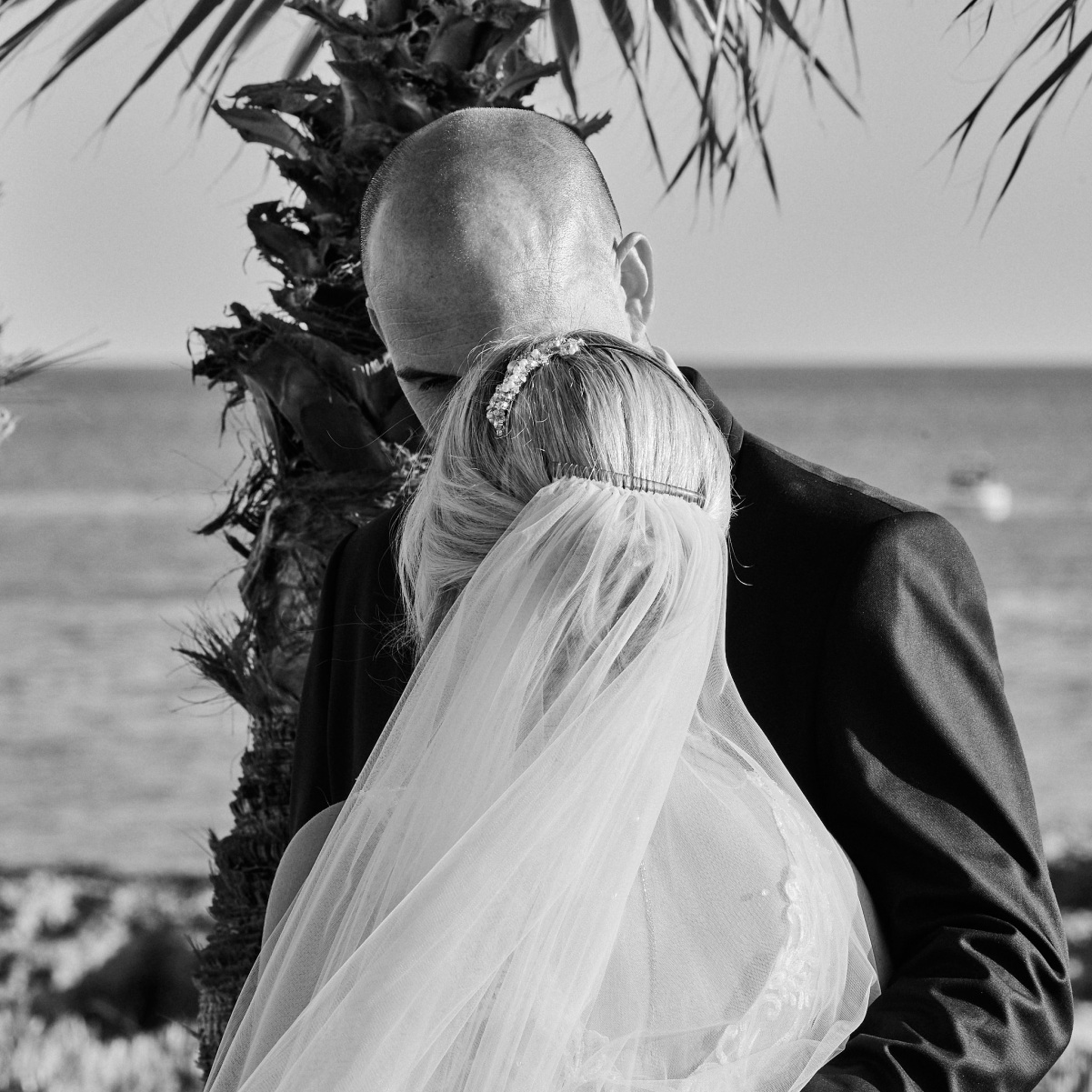 22-MONOCHROME-SMALL-QUICK-VIEWING-FACEBOOK-0523