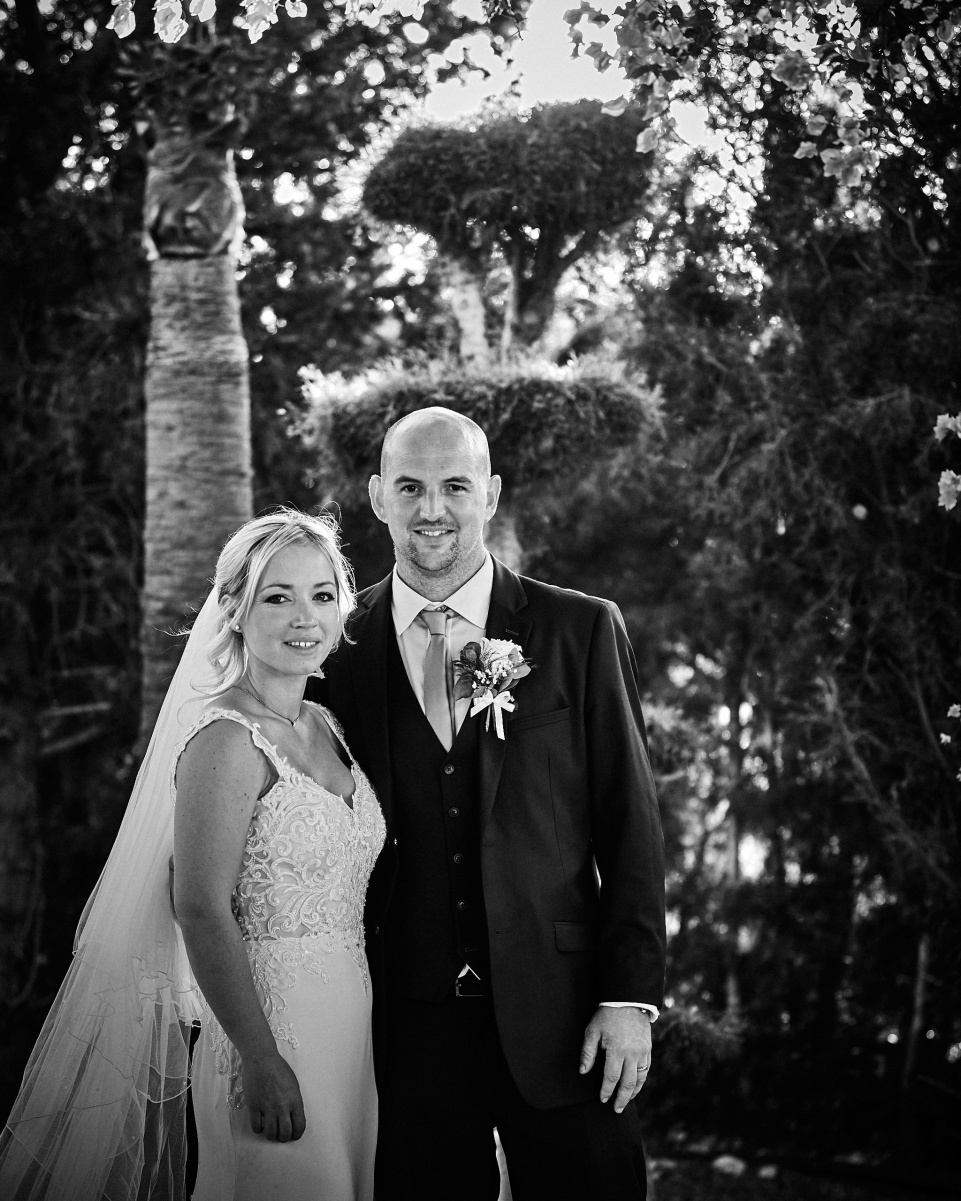 22-MONOCHROME-SMALL-QUICK-VIEWING-FACEBOOK-0573