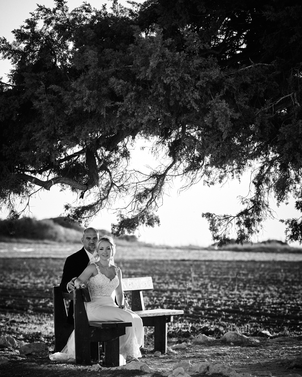 22-MONOCHROME-SMALL-QUICK-VIEWING-FACEBOOK-0597