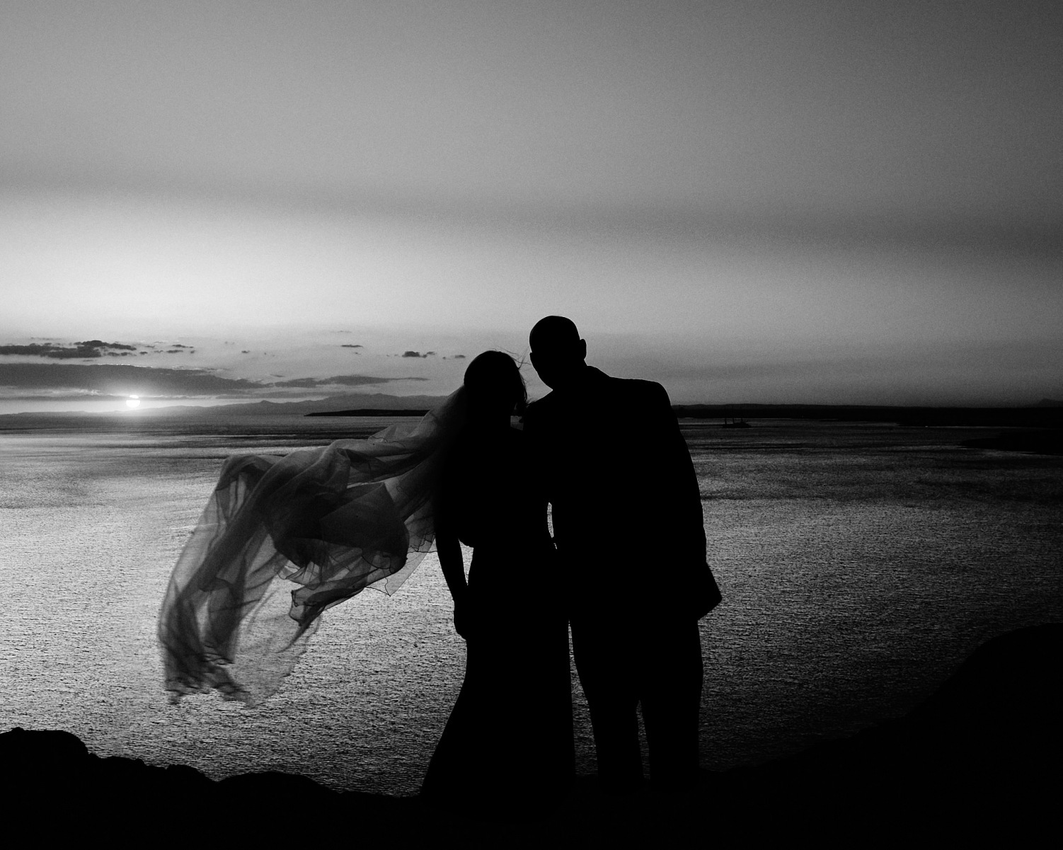 22-MONOCHROME-SMALL-QUICK-VIEWING-FACEBOOK-0627