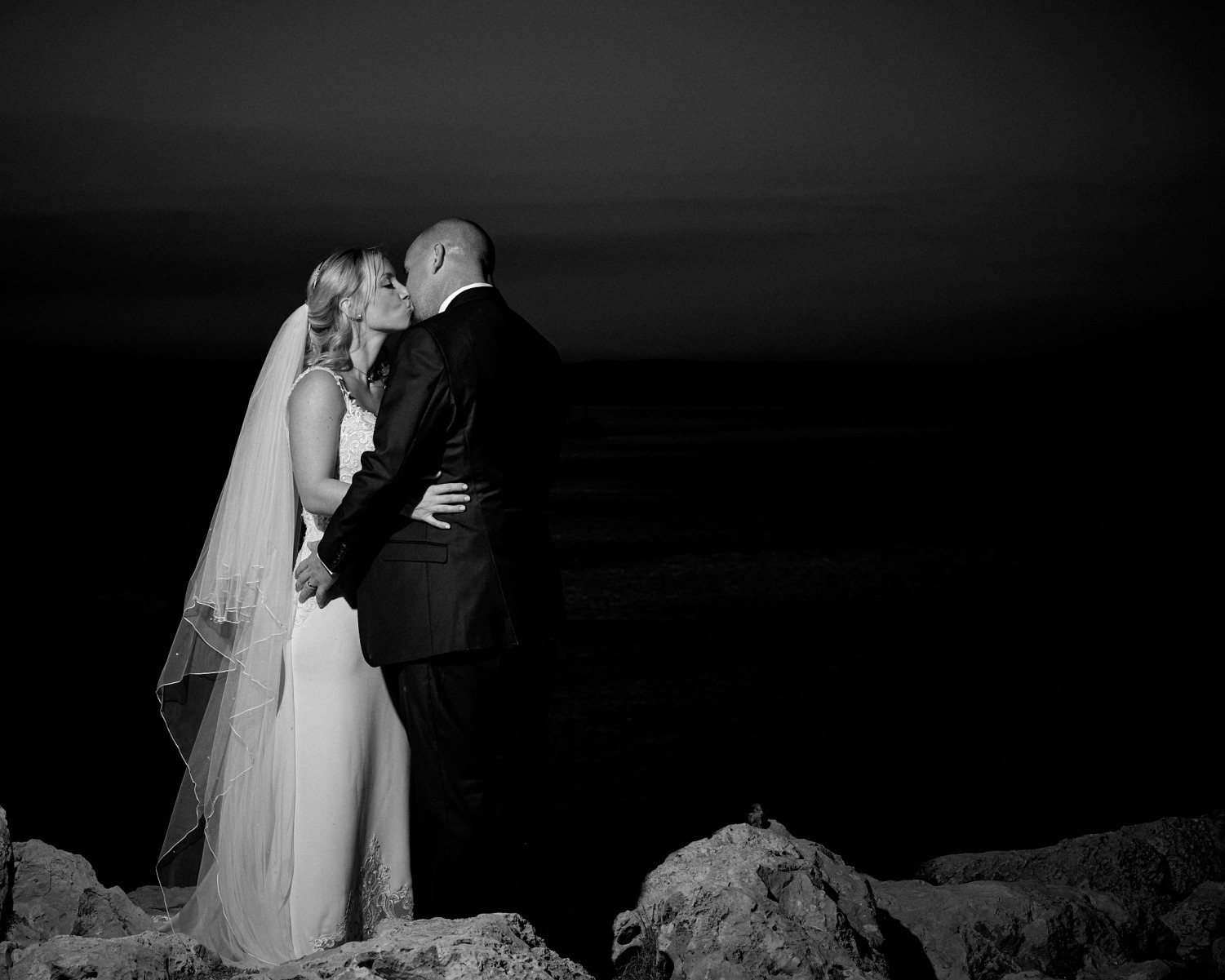 22-MONOCHROME-SMALL-QUICK-VIEWING-FACEBOOK-0658