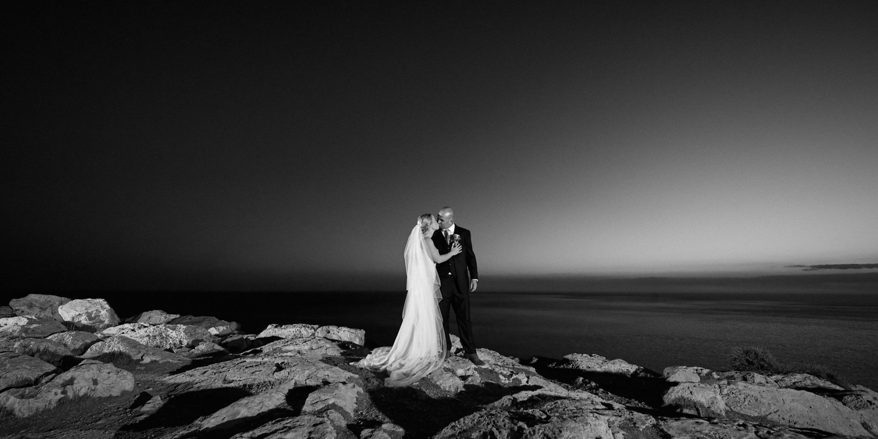 22-MONOCHROME-SMALL-QUICK-VIEWING-FACEBOOK-0684