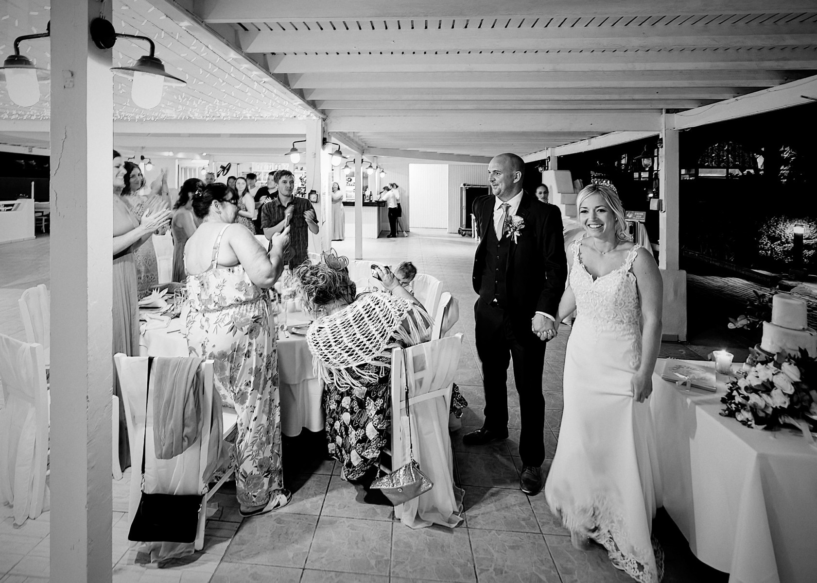 22-MONOCHROME-SMALL-QUICK-VIEWING-FACEBOOK-0714