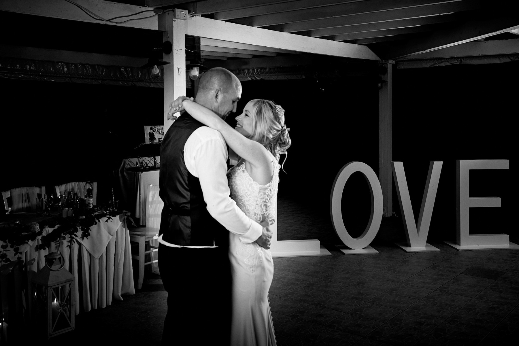 22-MONOCHROME-SMALL-QUICK-VIEWING-FACEBOOK-0755