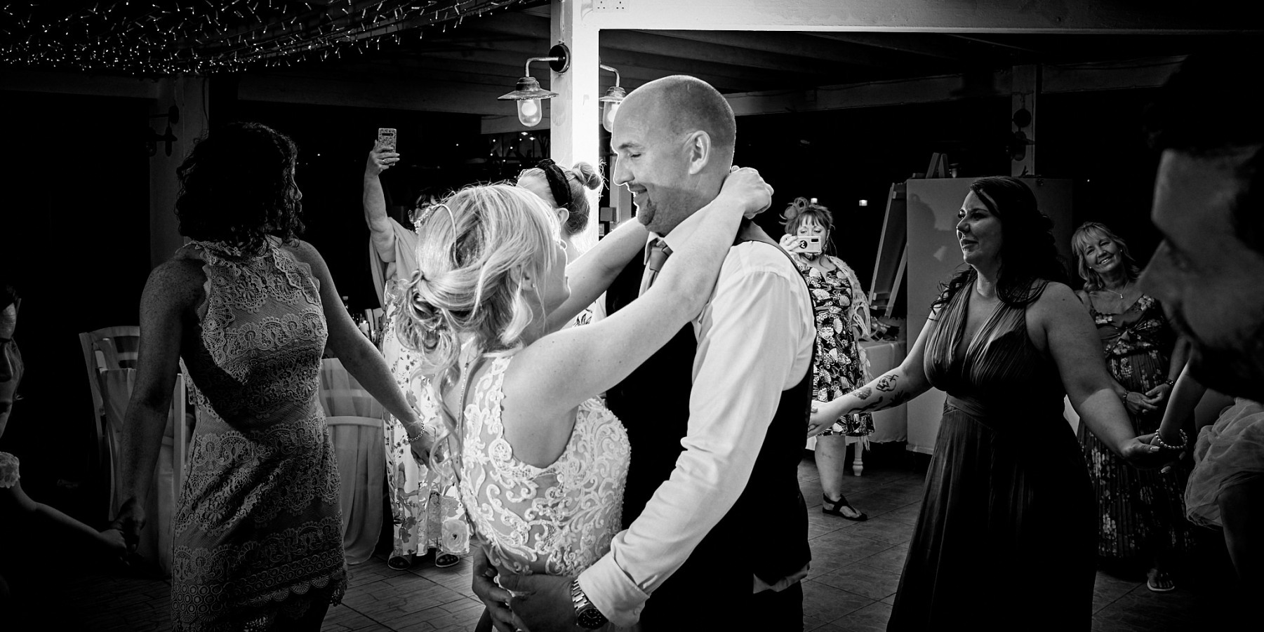 22-MONOCHROME-SMALL-QUICK-VIEWING-FACEBOOK-0766