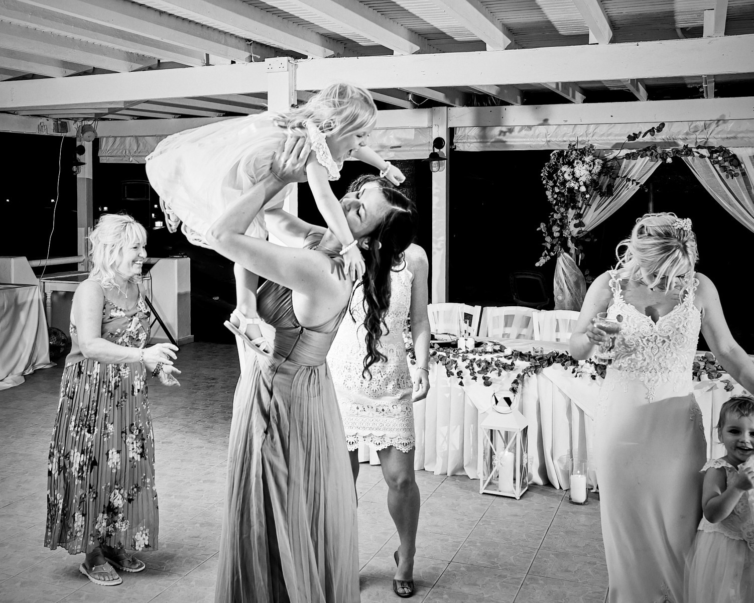 22-MONOCHROME-SMALL-QUICK-VIEWING-FACEBOOK-0777