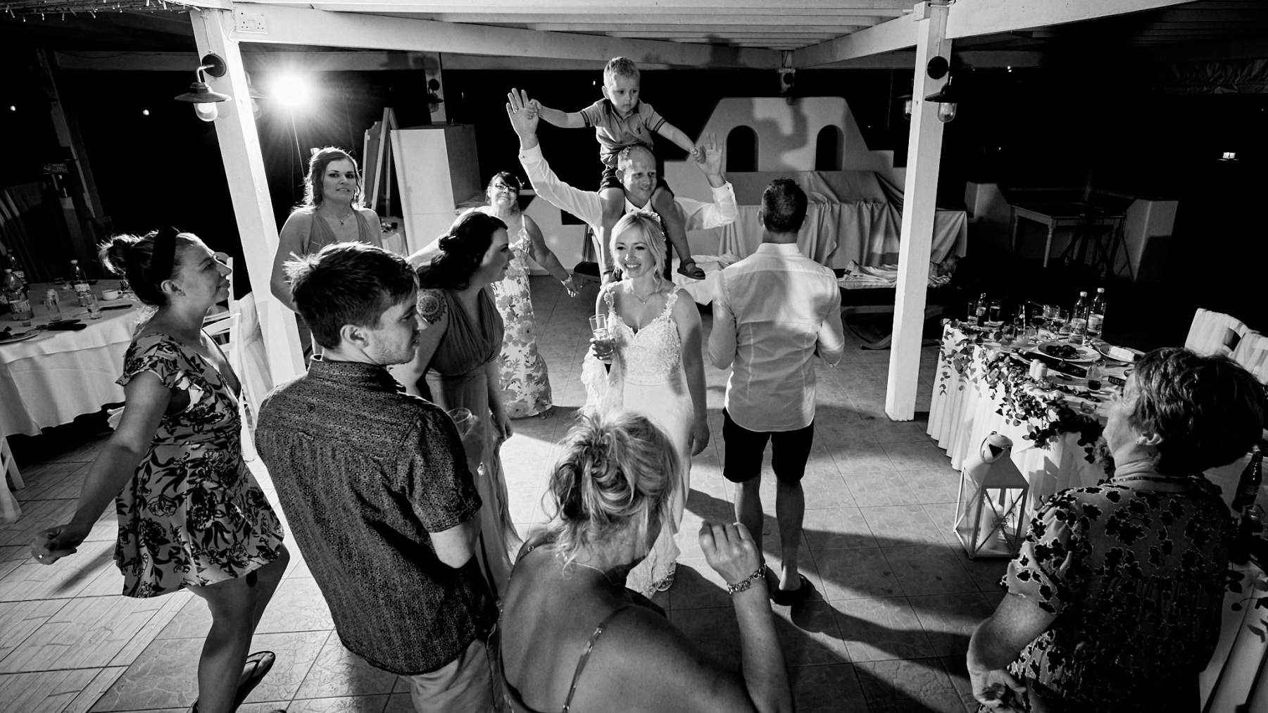 22-MONOCHROME-SMALL-QUICK-VIEWING-FACEBOOK-0872