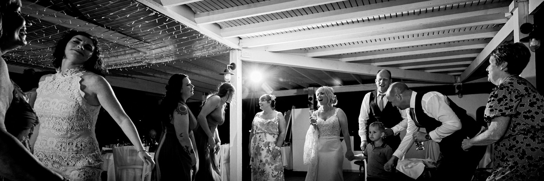 22-MONOCHROME-SMALL-QUICK-VIEWING-FACEBOOK-0883