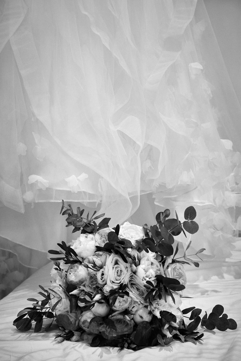 4V-MONOCHROME-SMALL-QUICK-VIEWING-FACEBOOK-0081
