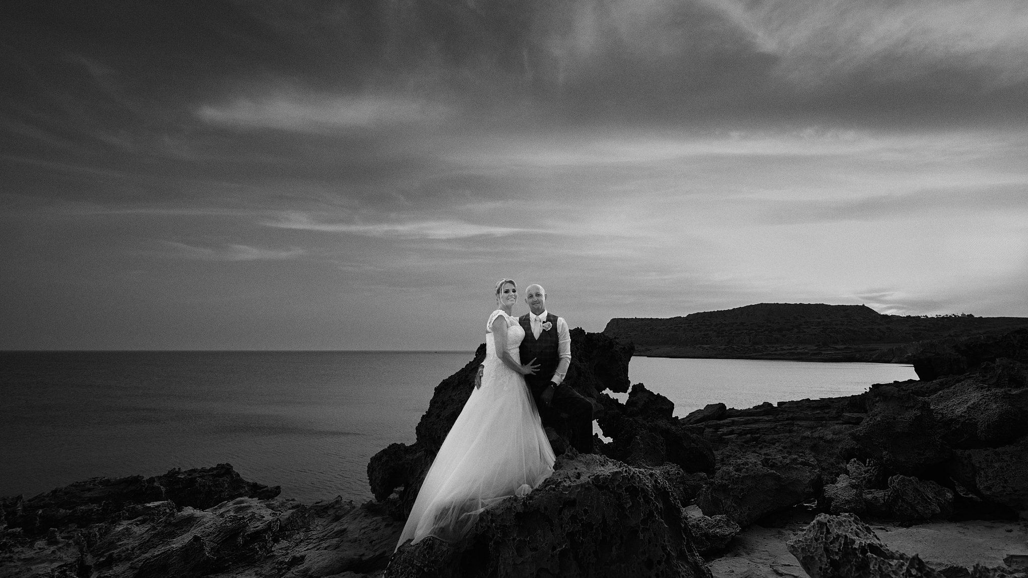 Julie and Craig // Grecian Park Hotel Wedding Photographer // Monochrome // B&W